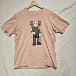 KAWS x Uniqlo 2019 Companion Pink Crew Neck Graphic T-Shirt Medium